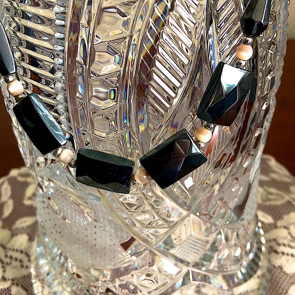 Hematite island necklace. - Picture 3 of 8